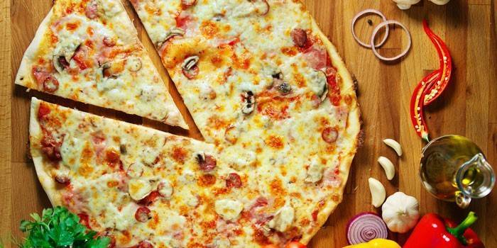 Hot Pepperoni Pizza