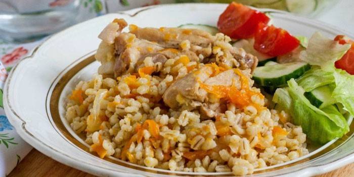 Mingau de cevada com frango