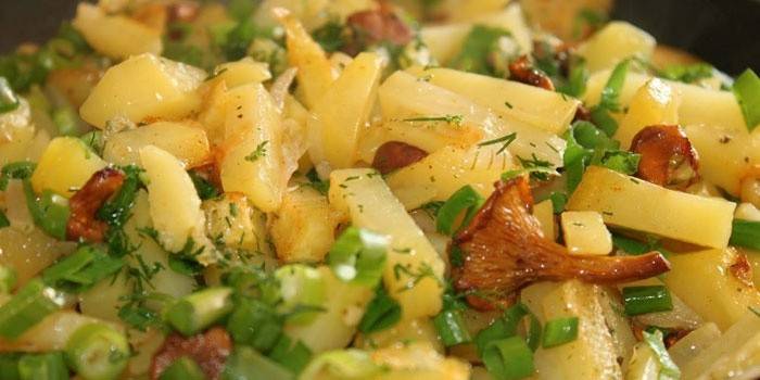 Batata com chanterelles