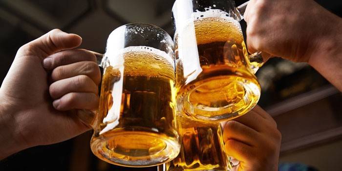 Cerveza en vasos