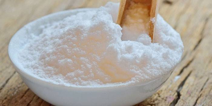 Bicarbonato de sódio em um prato