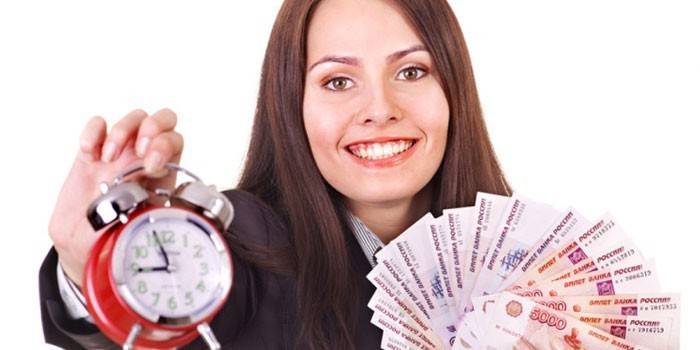 Dievča s hodinami a peniazmi