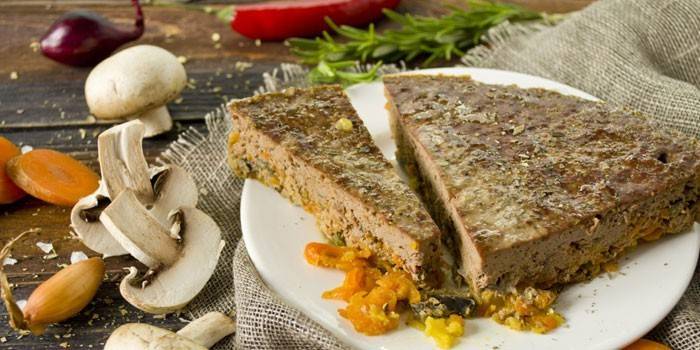 Paté de hígado en bandeja
