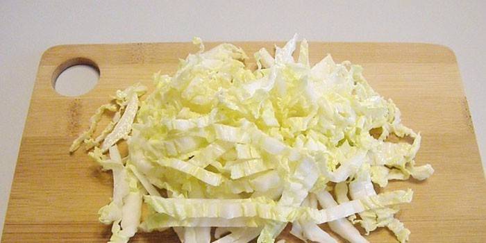 Plátky pekingskej kapusty