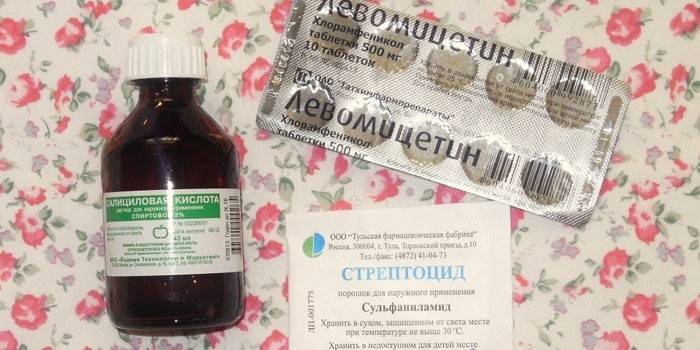 Salicylový alkohol, chloramfenikol a streptocid na prípravu ľudových liekov