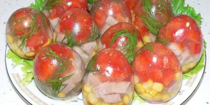 Aspic en forma de huevo con pollo