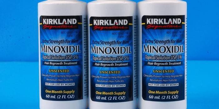 A droga Minoxidil em garrafas