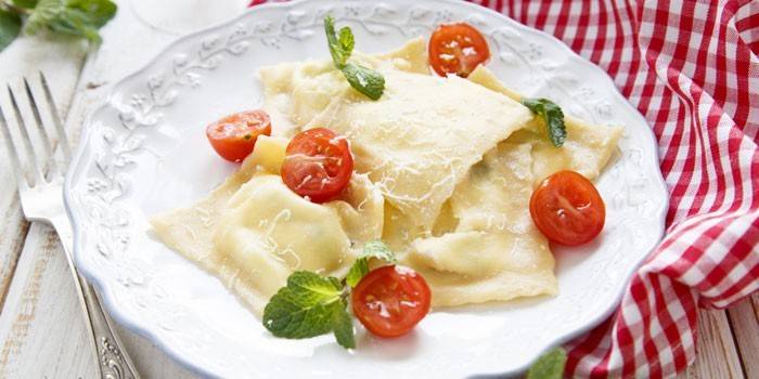 Bolinhos italianos com peixe vermelho