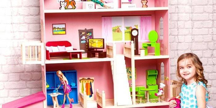 Drevený dom pre panenskú bábiku Barbie