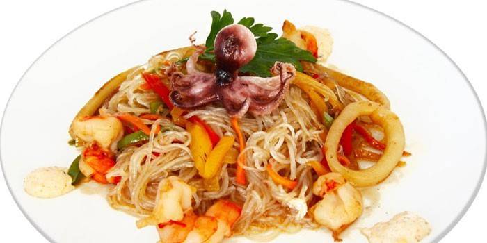 Salada de Frutos do Mar e Funchosa