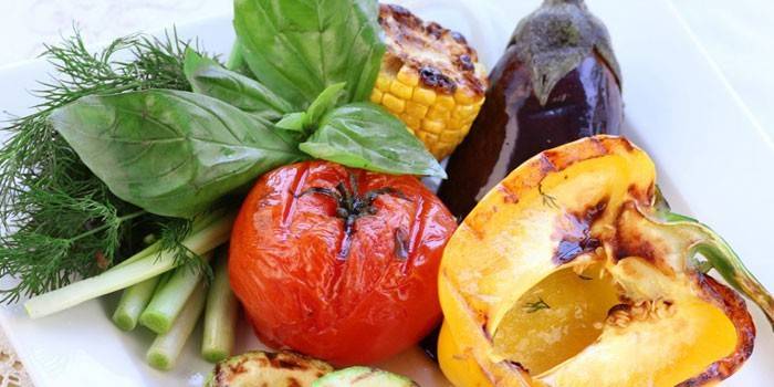 Legumes assados ​​e ervas frescas