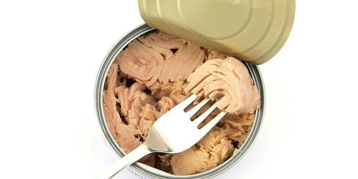 Salmão rosa enlatado