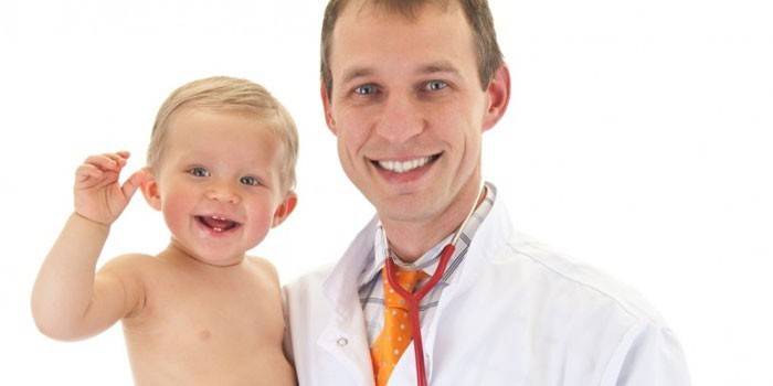 Criança e médico
