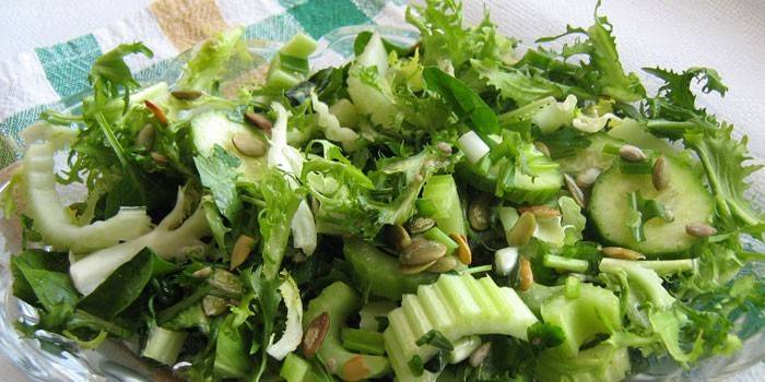 Salada de vegetais verdes
