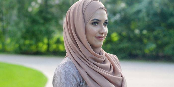 Mujer en hijab