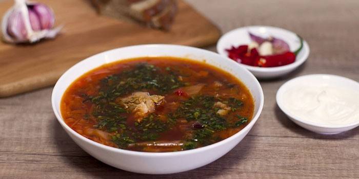 Sopa de caldo de cerdo