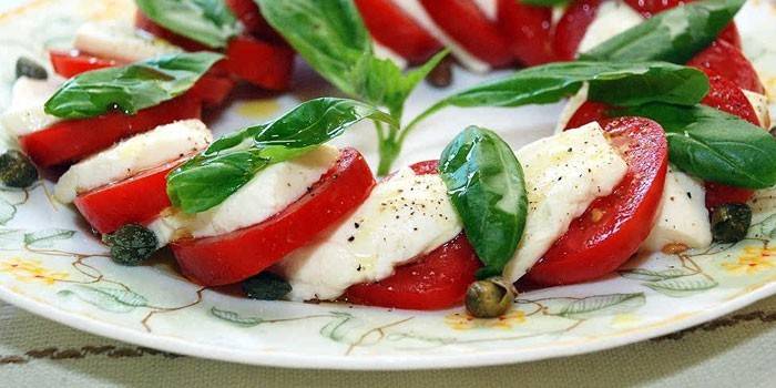 Caprese šalát