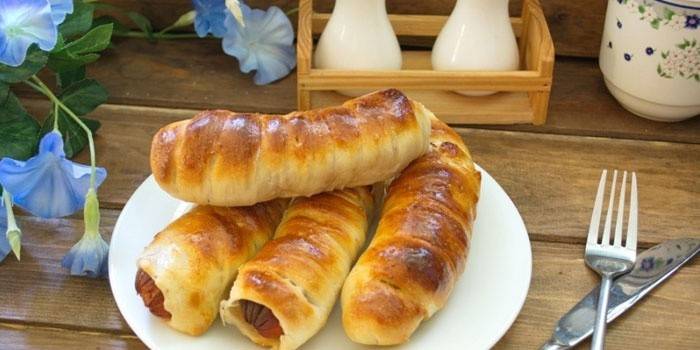 Salsichas assadas prontas