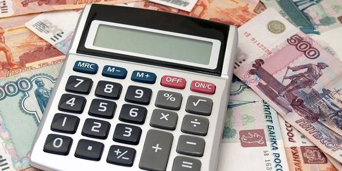 Calculadora e dinheiro