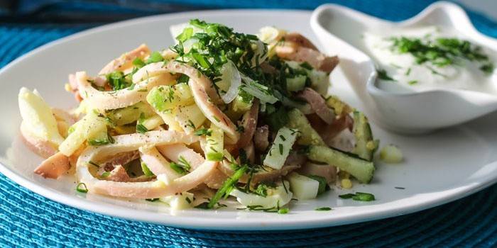 Salada com anéis de lula