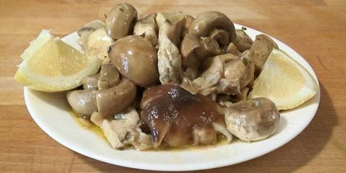 Przepis na marynowane pieczarki z Ameryki Północnej
