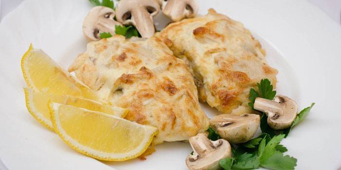 Perla debajo de la tapa de queso