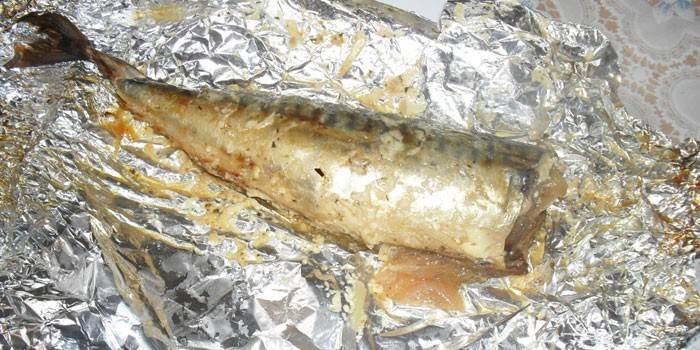 Pescado preparado en papel de aluminio