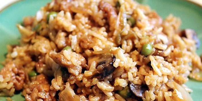 Frango e Arroz Chineses