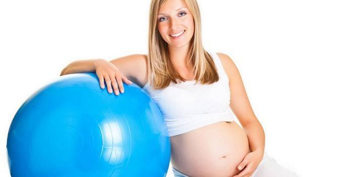Menina, com, um, fitball