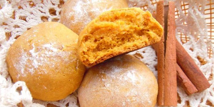 Ciastka dyniowe i marchewkowe z cynamonem