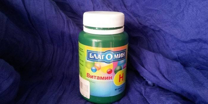Vitaminas BlagOmin en un frasco