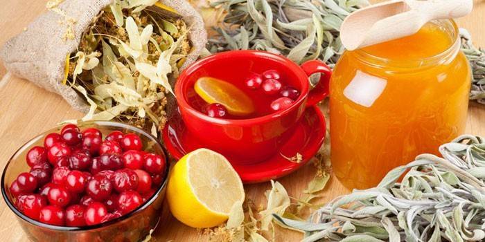 Bayas, plantas medicinales y miel.
