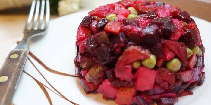 Ensalada de vinagreta en un plato