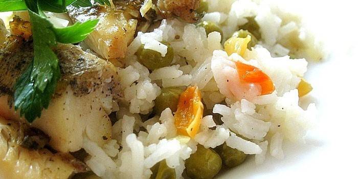 Pedaços com arroz e legumes