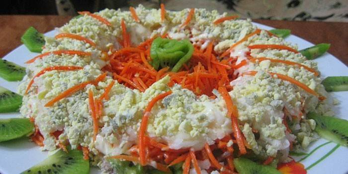 Salada com Kiwi e ternura de cenoura coreano