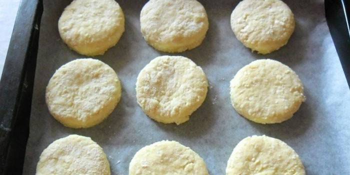 Biscoitos com queijo cottage e creme azedo