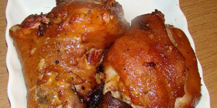 Codillo de cerdo al horno