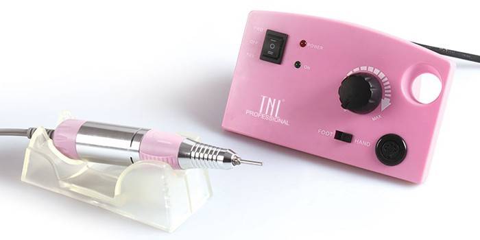 O dispositivo para manicure e pedicure em casa TNL Professional