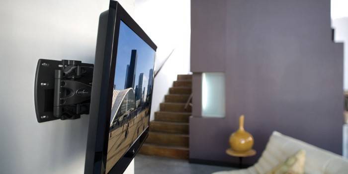 TV na uchwycie