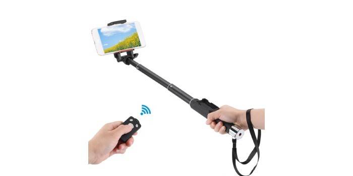 Selfie stick z przyciskiem