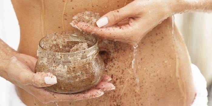 Esfoliação corporal anti-celulite