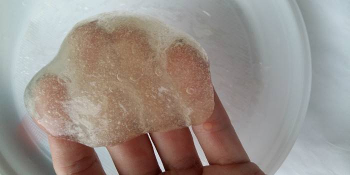 Alginato de sodio en la mano