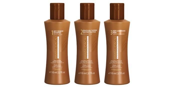 Un conjunto de herramientas para alisar el cabello con queratina de Cadiveu Professional