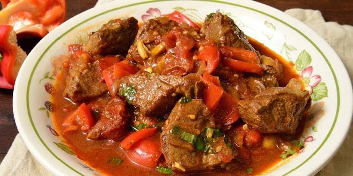 Carne com Molho e Pimentão
