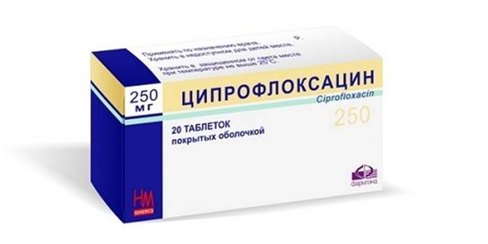 Tabletki cyprofloksacyny w opakowaniu