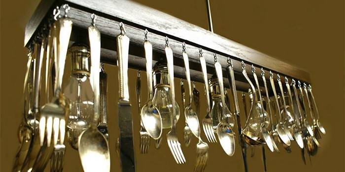 Oryginalna lampa wisząca do kuchni