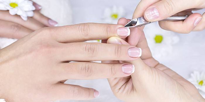 Master remove cutícula com pinças