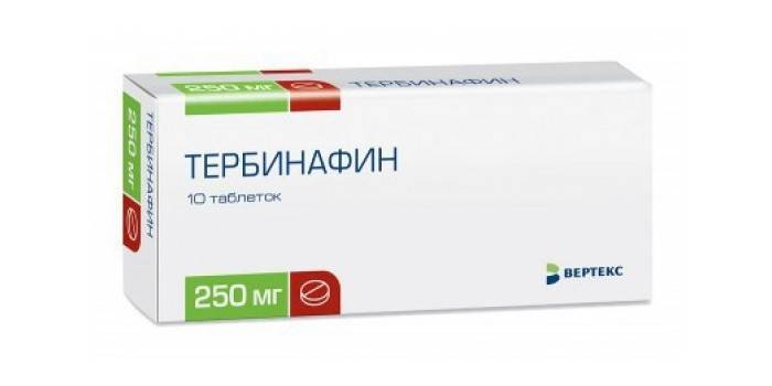 Terbinafina w tabletkach w opakowaniu