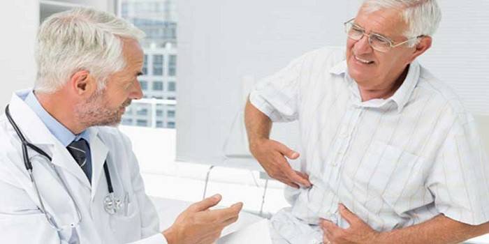 O médico aconselha o paciente