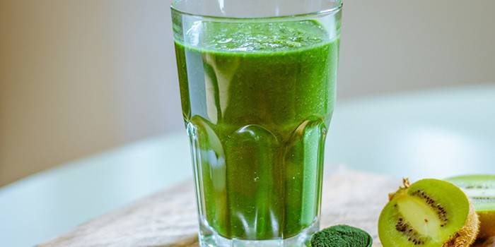 Szkło z roztworem Spirulina